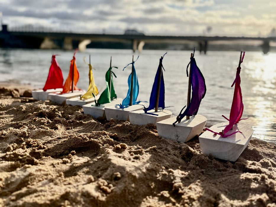 Rainbow Sailing Boats Set of 8