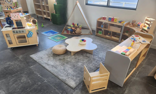 Play centre for infants and toddlers