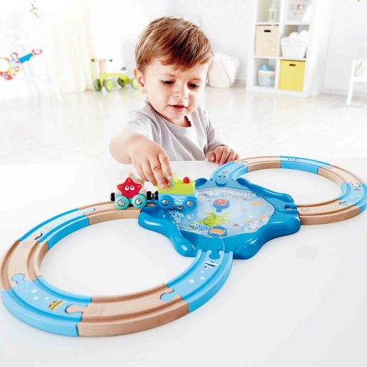 Undersea Figure 8 Train Set